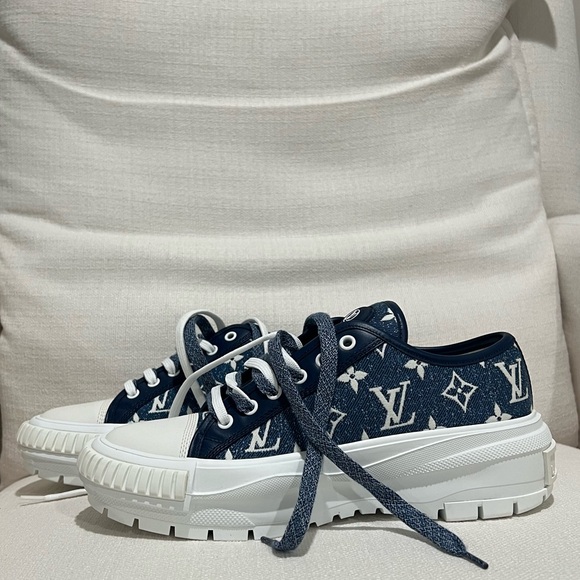 New Louis Vuitton Squad Sneaker Denim, size 39 - Picture 7 of 7